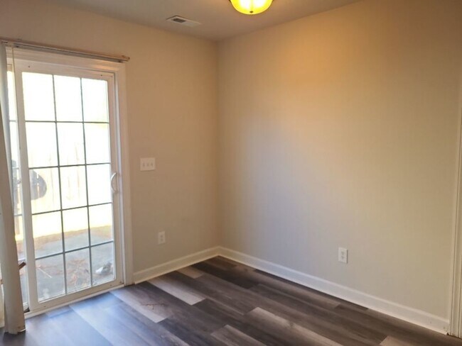 Building Photo - 1102 Summerkings Ct