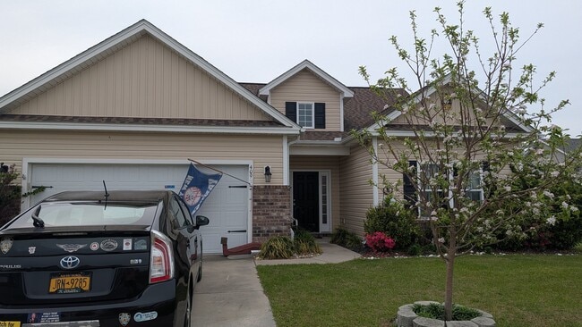 Photo - 409 Arecales Dr House