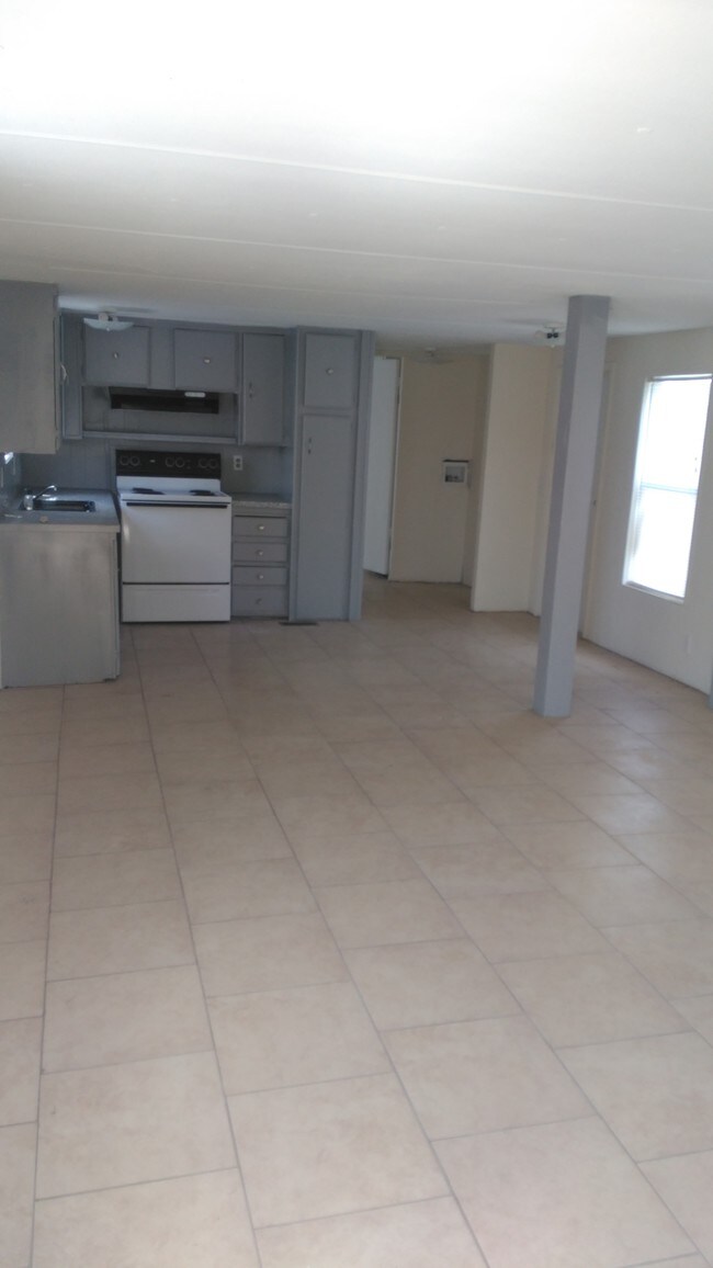 Building Photo - 6360 Whitehurst Dr