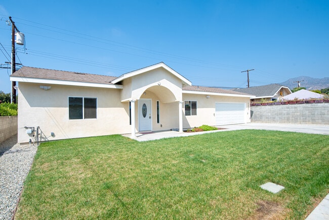 Building Photo - 1219 N Azusa Ave