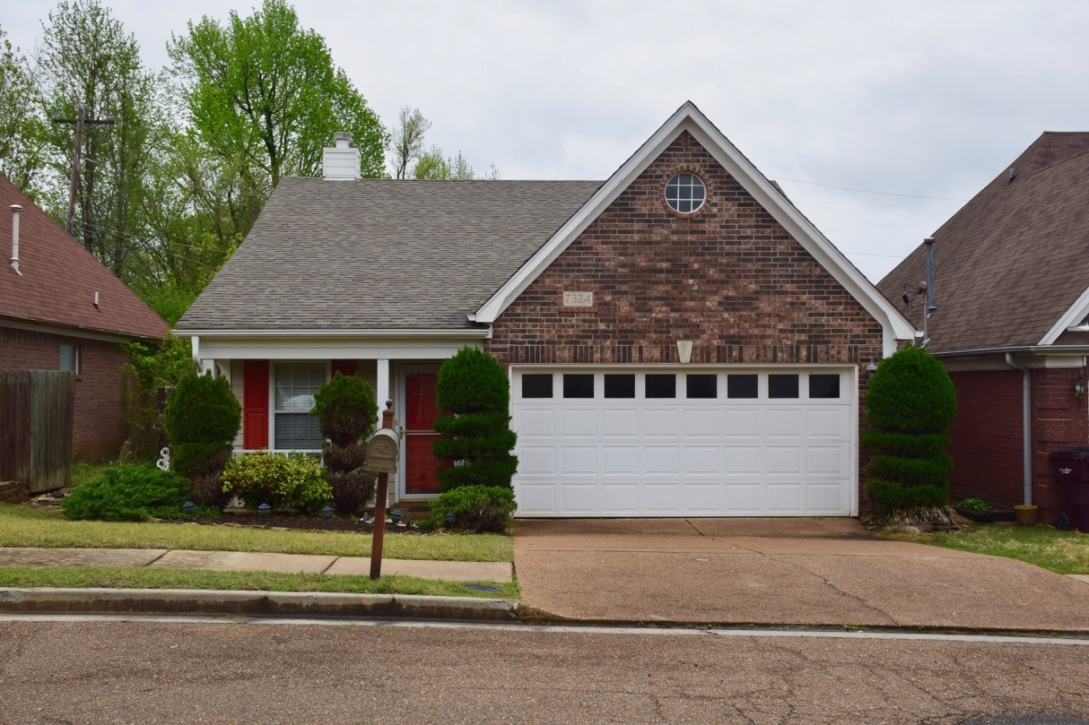 Foto principal - 3 Bedroom, 2 Bathroom Near Appling Rd in C...