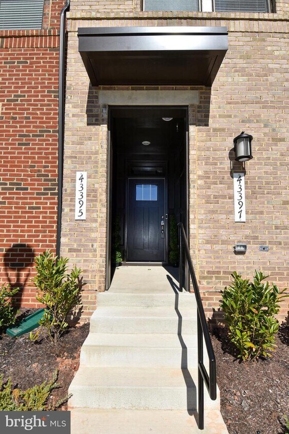 43395 Radford Divide Ter, Ashburn, VA 20148 Townhome Rentals in