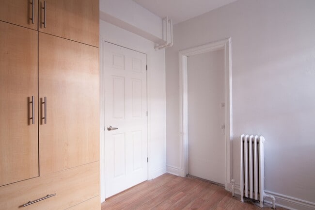 Building Photo - 4715 Chem. Queen Mary