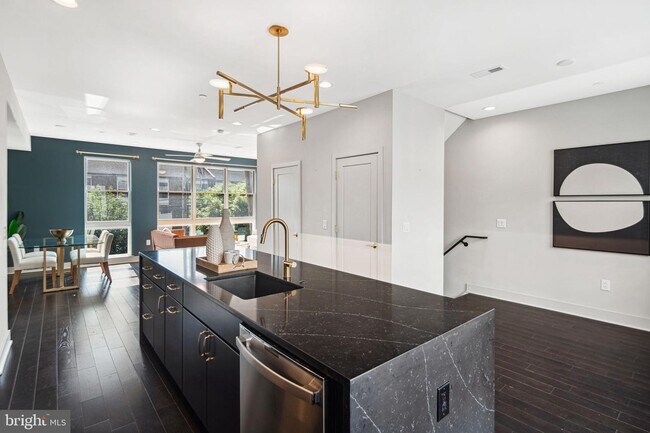 Foto del edificio - 670 N 13th St