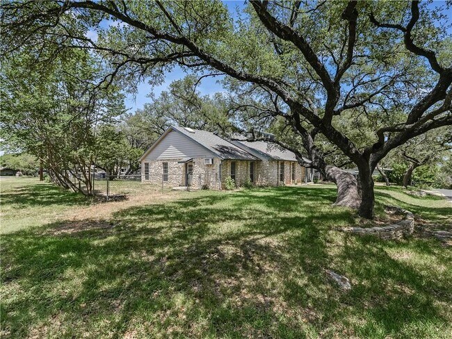 Foto del edificio - 15502 Rock Creek