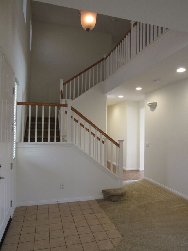 Building Photo - (APPLICATION PENDING) Quartz Hill Home