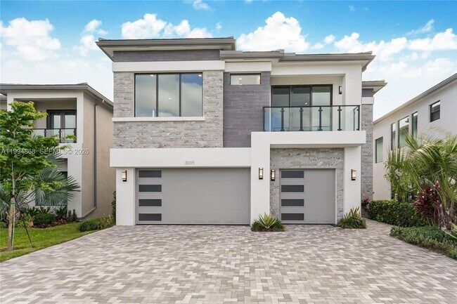 Foto del edificio - 8095 Crystal Downs Ave