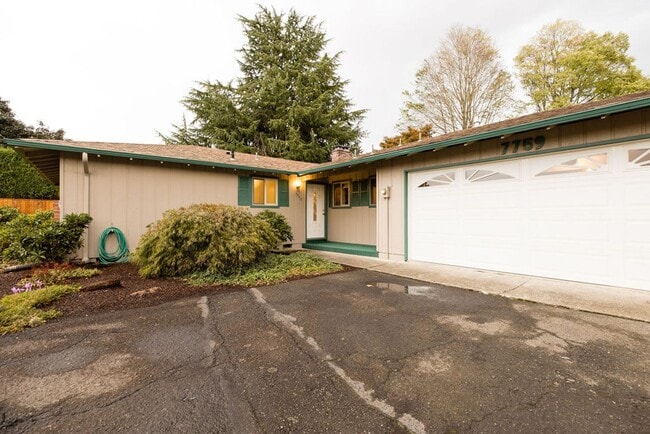 Building Photo - Immaculately maintained 3-bdr/1.5-bath ran...