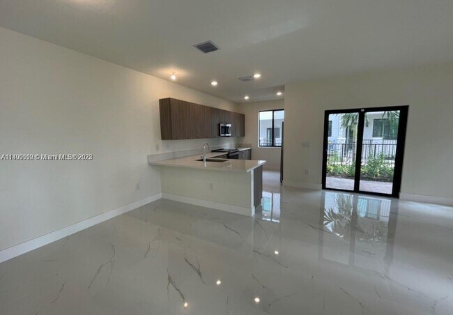 Building Photo - 8335 Central Park Blvd