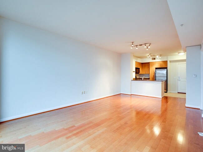 Foto del edificio - 1021 N Garfield St