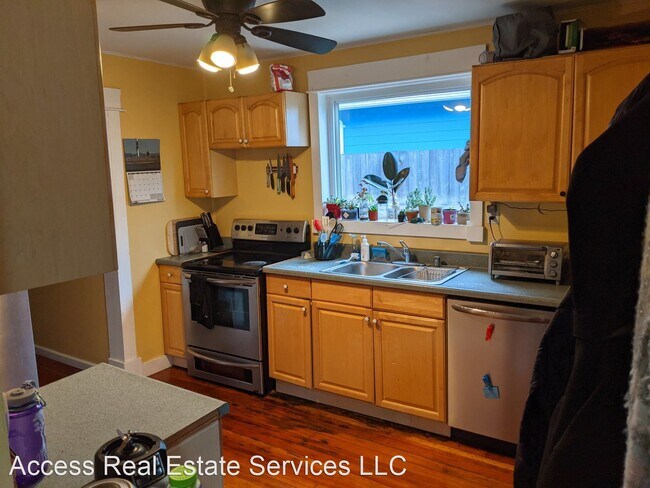 Building Photo - 4 br, 1 bath House - 2076 Ponderosa Ct