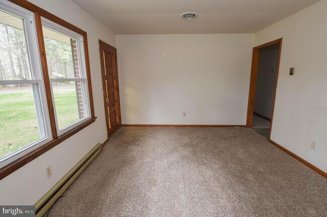 Foto del edificio - 5705 Rip Wil Dr