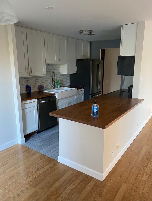 Foto del edificio - 425 Walnut Creek Ln
