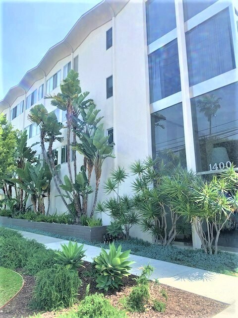 Building Photo - 1400 California Ave