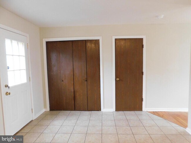 Foto del edificio - 248 Waterford Ln