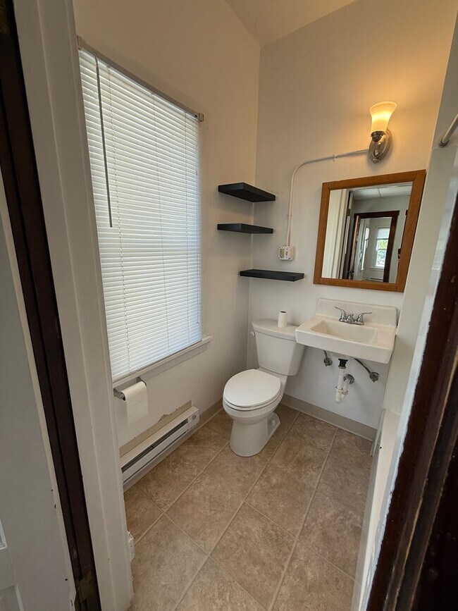 Foto del edificio - 1 Bedroom 1 Bathroom Apartment