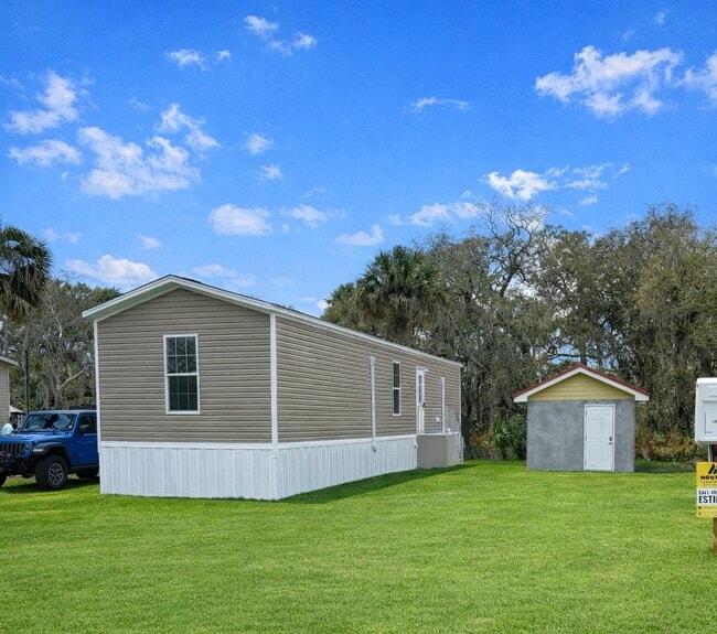 Building Photo - 6475 Colony Park Dr