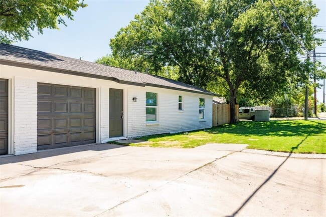 Building Photo - 1008 Wilks Ave