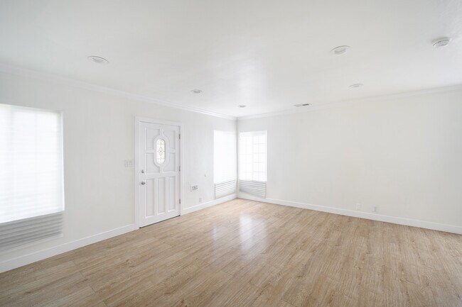 Building Photo - 1819 Landis St