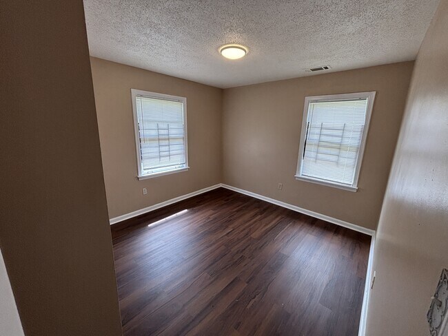 Foto del edificio - 1968 Gayle Ave