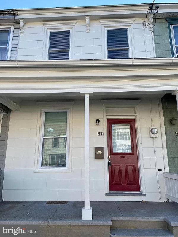 Primary Photo - 714 Walnut St