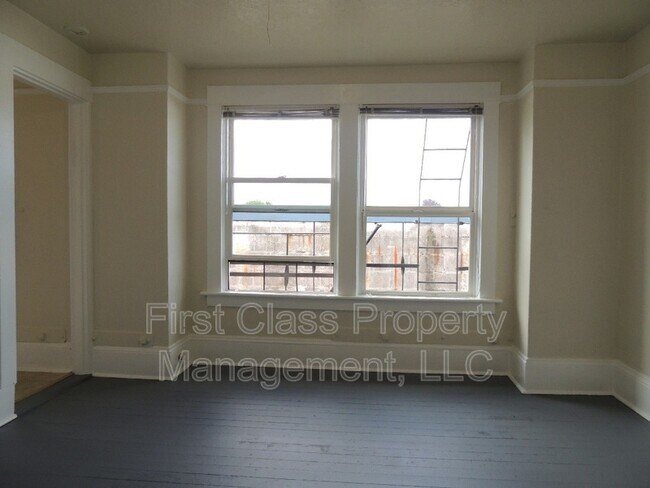 Foto del edificio - 2708 NE Sandy Blvd
