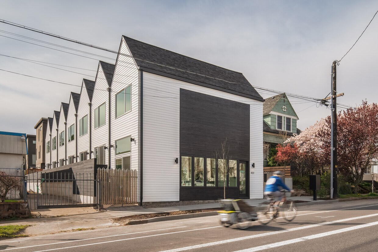 Foto principal - 4727 N Williams Ave
