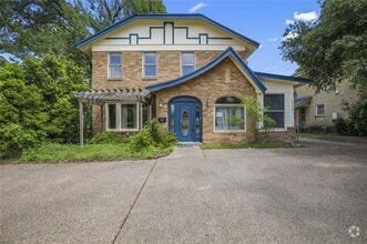 Building Photo - 2625 S University Dr