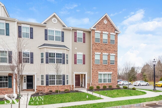 Building Photo - ute 3BR 2.5BA Northgate Townhome for lease