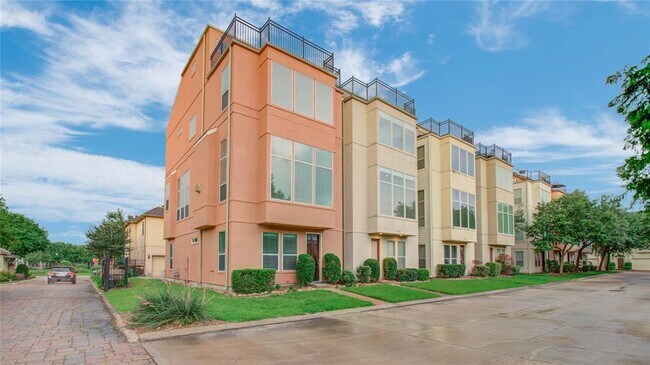 Building Photo - 9121 Creekstone Lake Dr