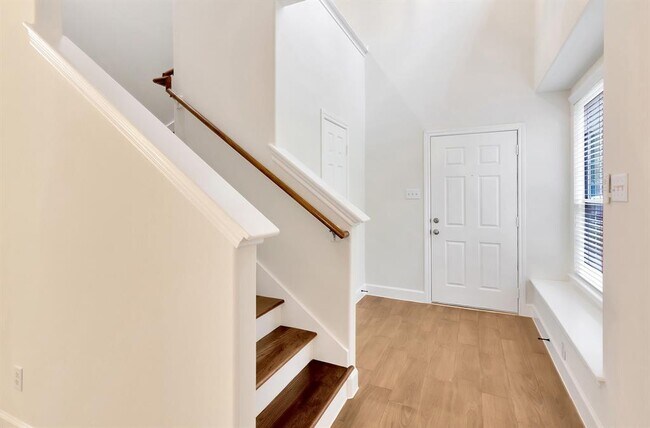 Foto del edificio - 131 Gallery Cove Ct