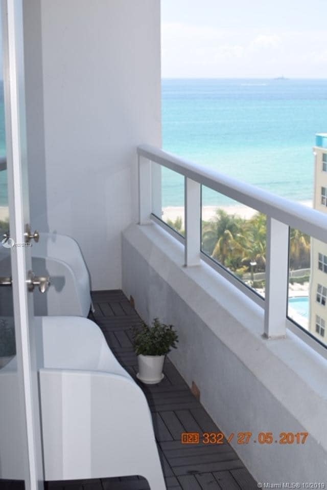 Building Photo - 5005 Collins Ave