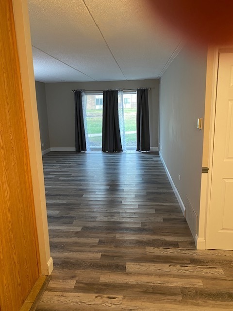 Building Photo - 5S066 Pebblewood Ln