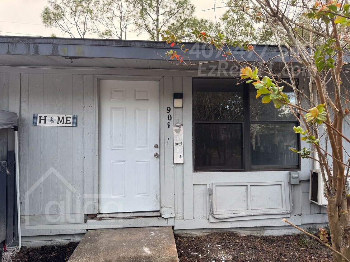 Primary Photo - Crest Villas 1 Bedroom 1 Bathroom - Ask ab...