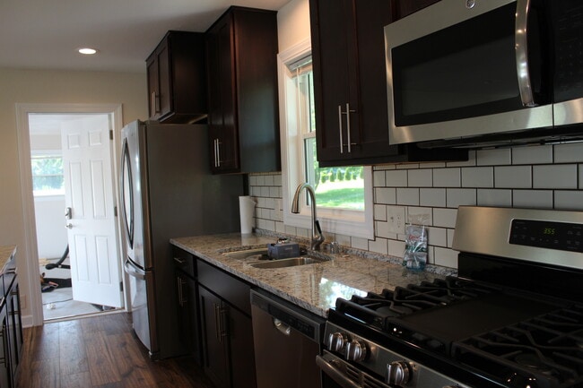 Cocina - N72W15542 Good Hope Rd