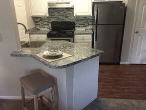 Building Photo - Highland Ridge