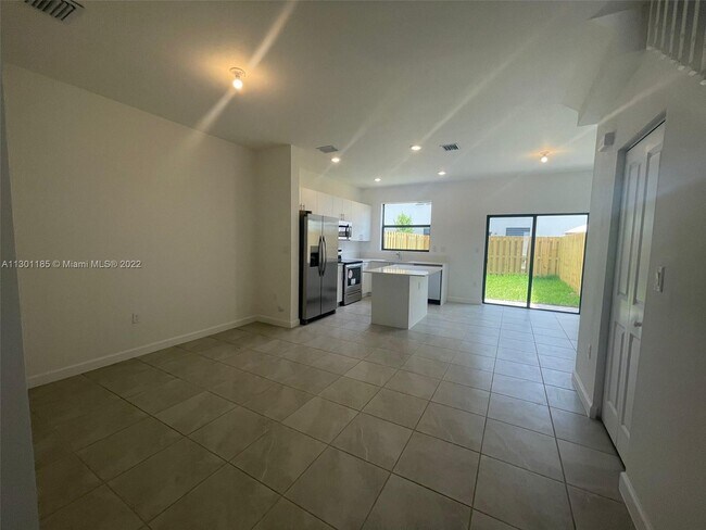 Building Photo - 11855 SW 246 Terrace