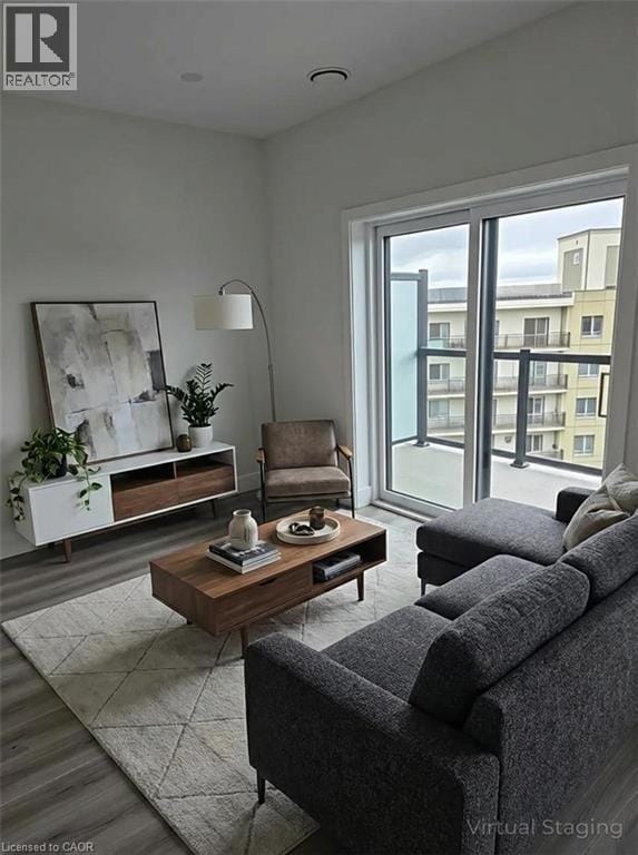 Photo du bâtiment - 1000 Lackner Blvd