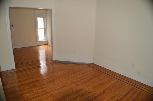 Building Photo - 5449 N 6th St