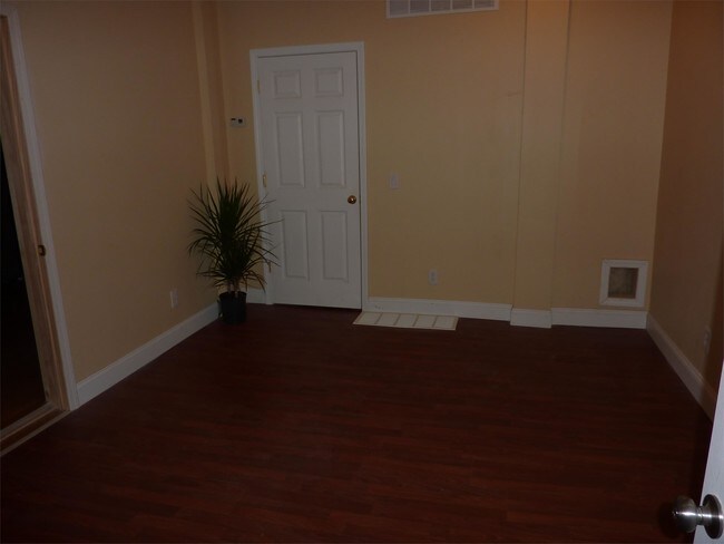 Foto del edificio - 302 East Main Street - C