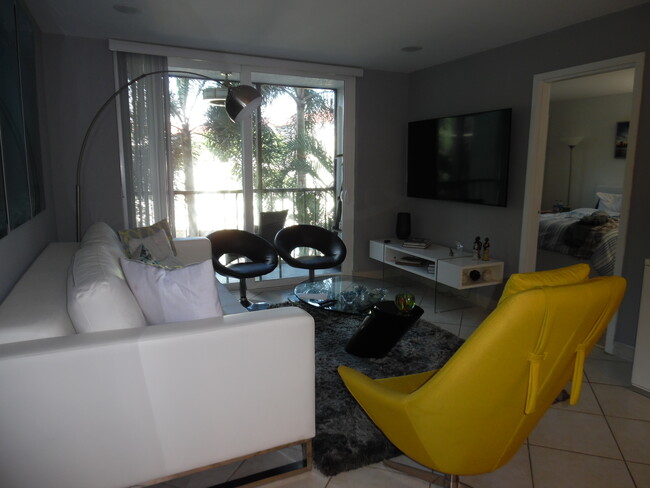 Foto del edificio - 5300 NE 24th Ter