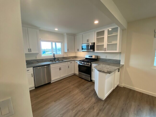 Foto del edificio - 3902 W 178th St