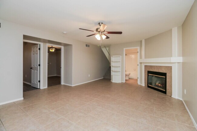 Foto del edificio - 3755 E Broadway Rd