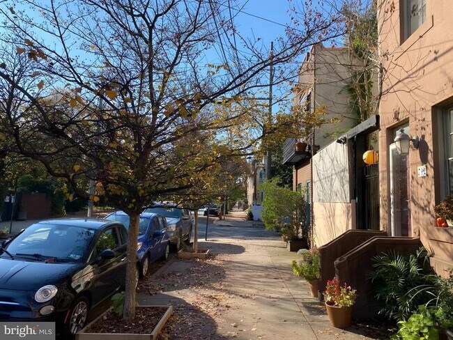 Foto del edificio - 790 S Front St