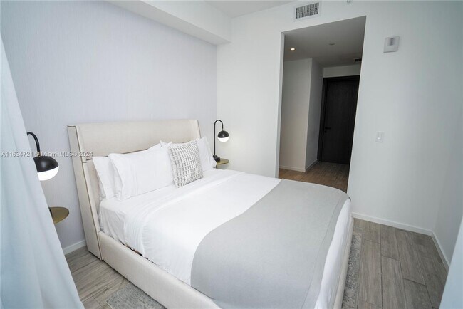 Foto del edificio - 398 NE 5th St