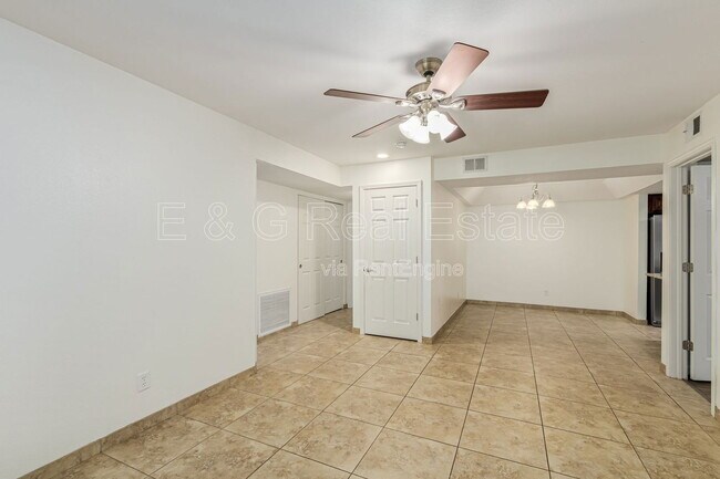 Photo - 1905 E University Dr Apartment