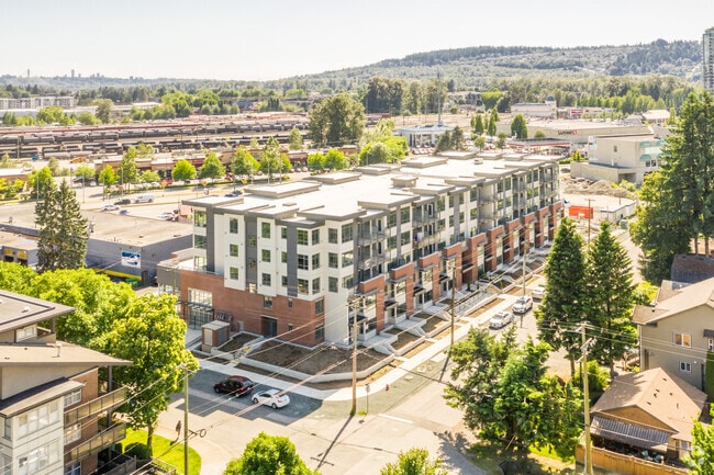 Building Photo - Mercato Plaza