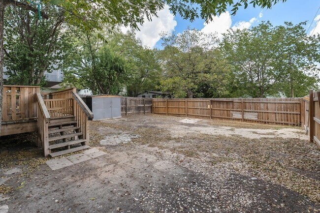 Foto del edificio - 204 Lessin Ln