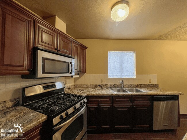Foto del edificio - Beautiful 4Bdm 2Ba Single-Story Home Near ...
