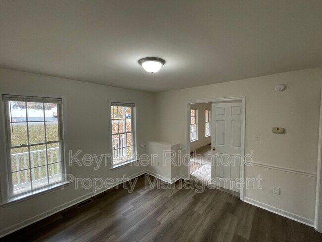 Foto del edificio - 7919 Nashua Dr